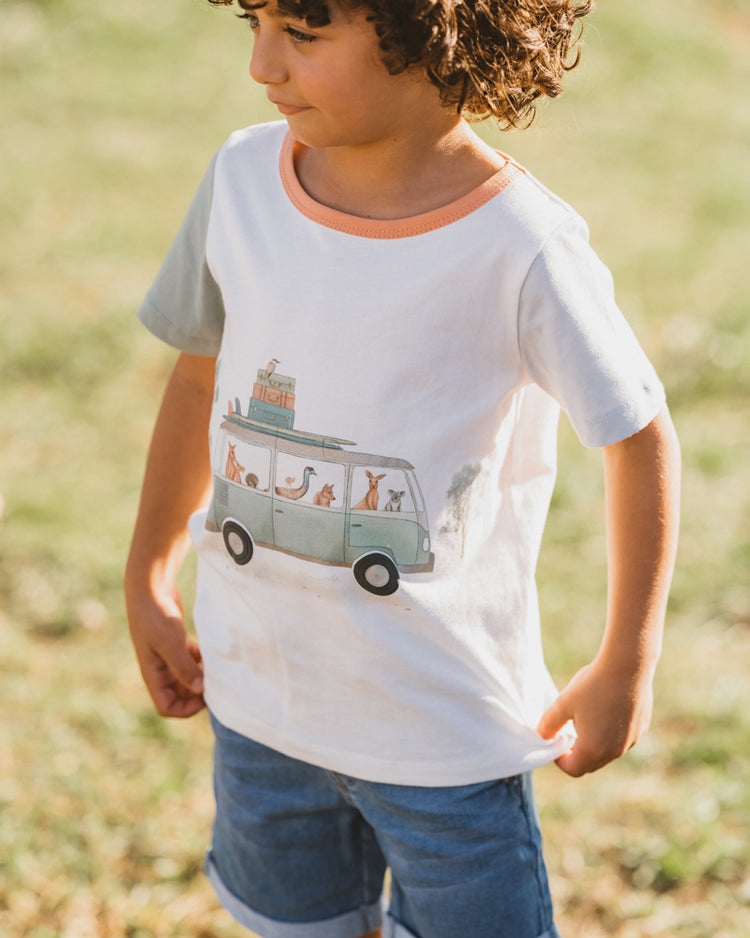 Featuring a gorgeous campervan graphic on the front, contrast coloured sleeves,